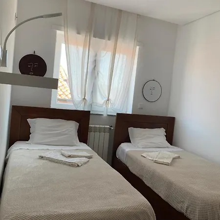 The Spot Ofir إسبونسيندي