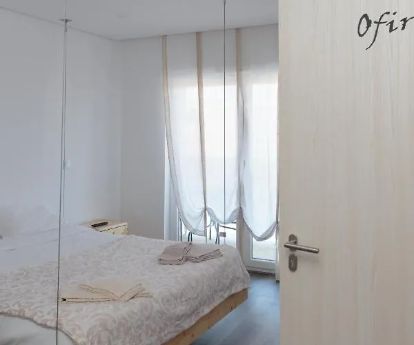 旅馆 The Spot Ofir 埃斯波森迪