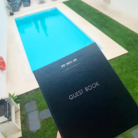 אכסניה The Spot Ofir