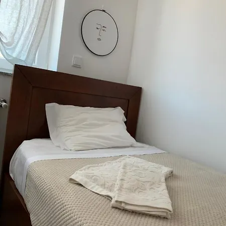 Hostal The Spot Ofir *
